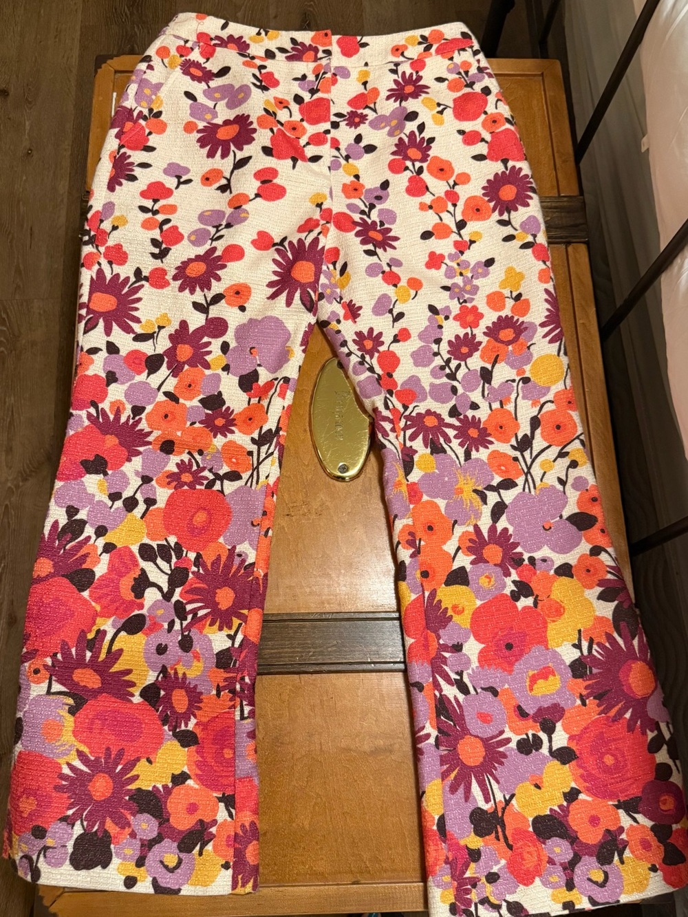 NWT Flora Bea NYC - Kasey pant  with vintage flowers with gold Luvex